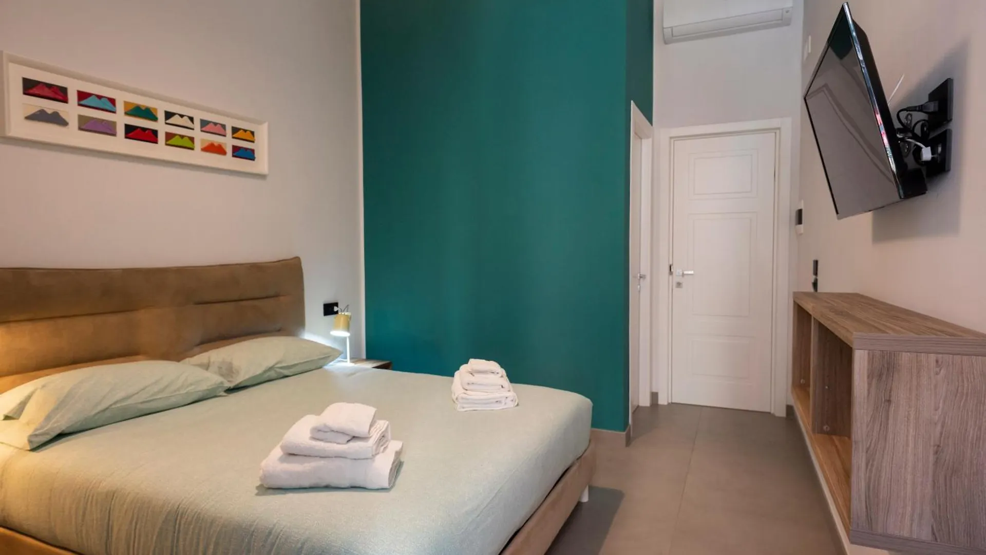 Casa Condor Naples Bed & Breakfast